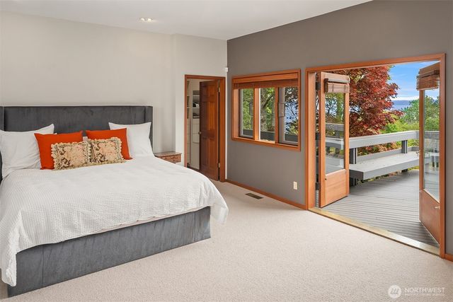 8425 SW 216th Street, Vashon, WA 98070