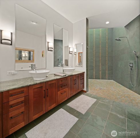 8425 SW 216th Street, Vashon, WA 98070