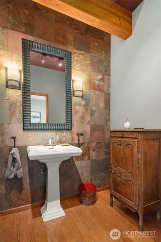 8425 SW 216th Street, Vashon, WA 98070