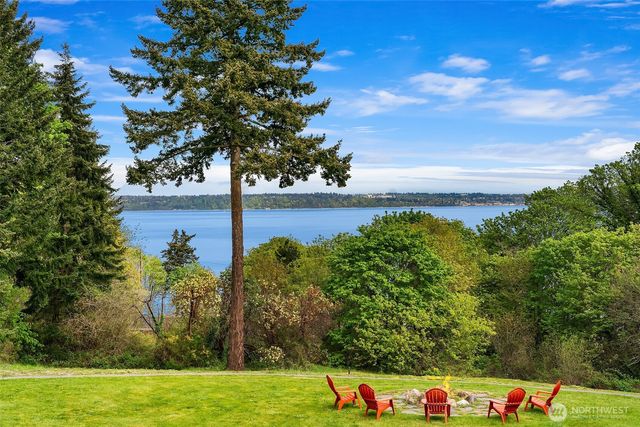 8425 SW 216th Street, Vashon, WA 98070