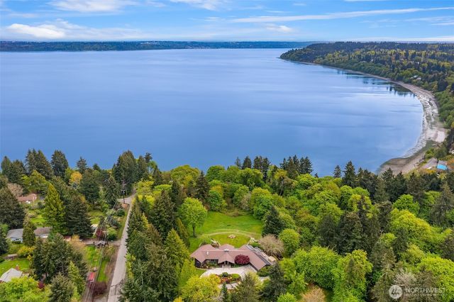 8425 SW 216th Street, Vashon, WA 98070