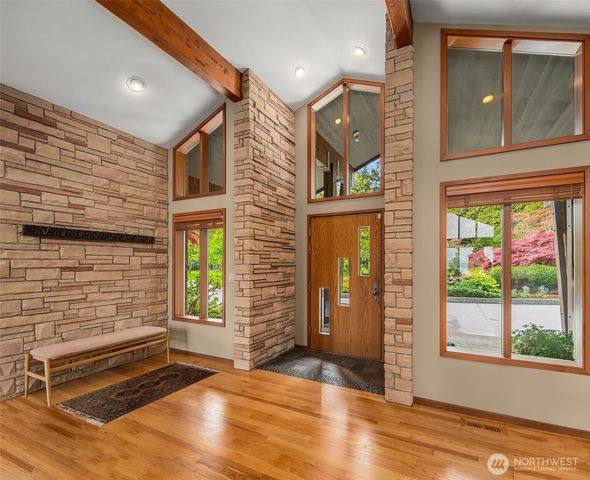 8425 SW 216th Street, Vashon, WA 98070
