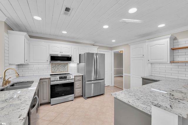 4931 Crosscreek Lane, Greenville, SC 29615