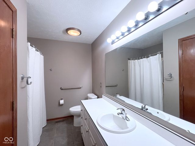 6868 N Baltimore Road, Monrovia, IN 46157