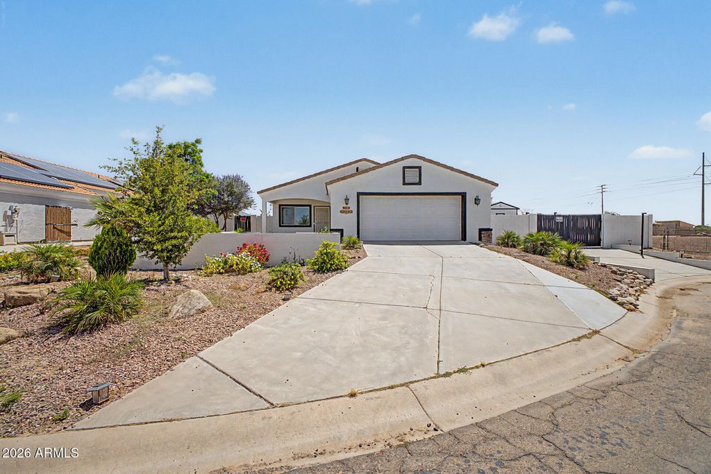 16013 S CORAL Road, Arizona City, AZ 85123