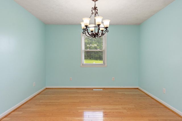 124 Amy Rd, Hillsboro, TN 37342