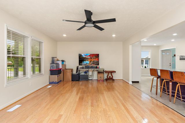 124 Amy Rd, Hillsboro, TN 37342
