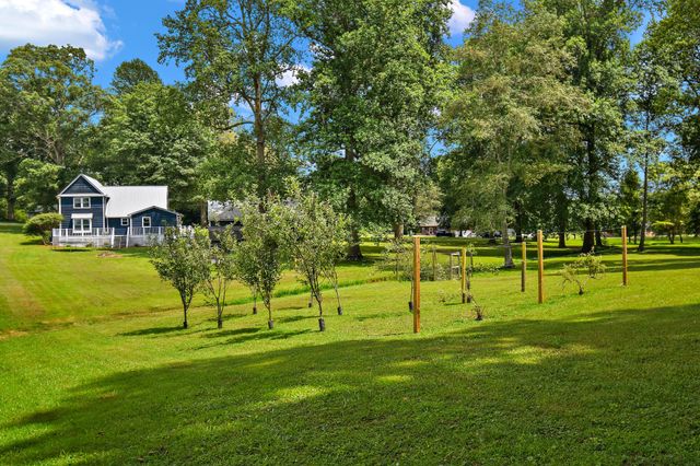 124 Amy Rd, Hillsboro, TN 37342