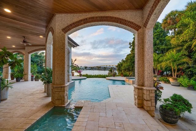 118 HARBOR VIEW LANE, Belleair Bluffs, FL 33770