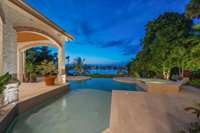 118 HARBOR VIEW LANE, Belleair Bluffs, FL 33770