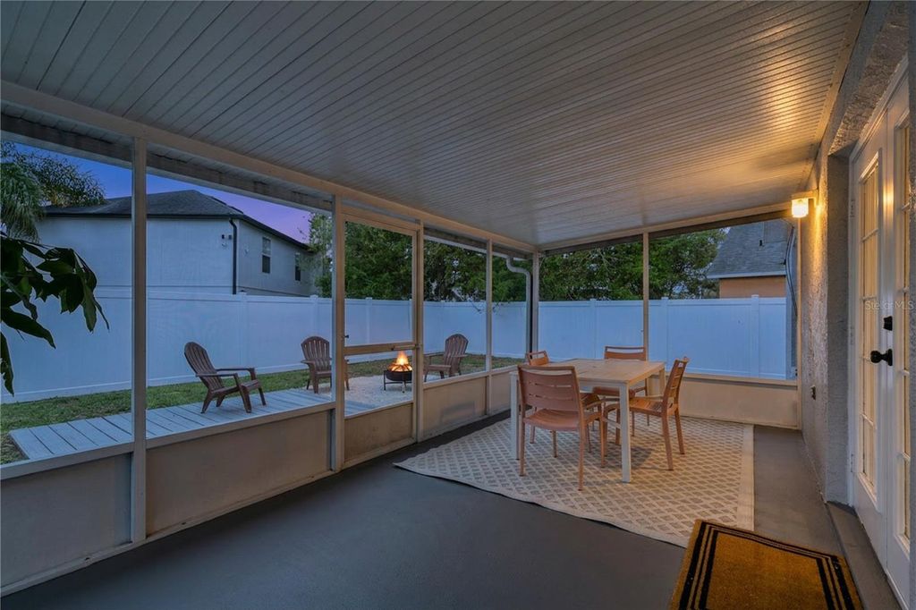 Image 2 of property listing at 4210 IVEYGLEN AVENUE, Orlando, FL 32826