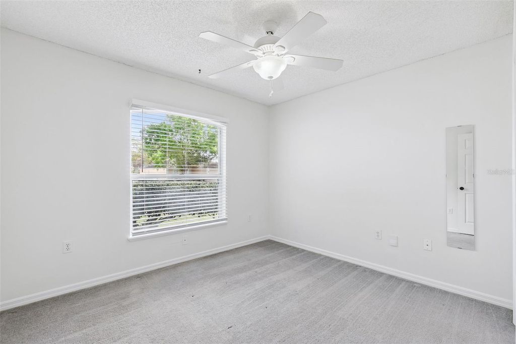 Image 14 of property listing at 4210 IVEYGLEN AVENUE, Orlando, FL 32826
