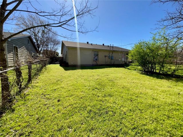 811 San Benito, College Station, TX 77845