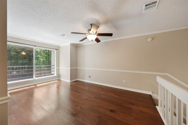 3311 Golden Trails Drive 505, Houston, TX 77345
