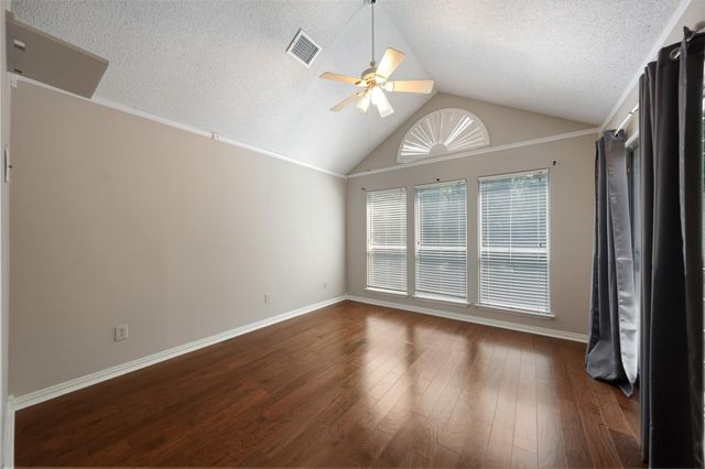 3311 Golden Trails Drive 505, Houston, TX 77345