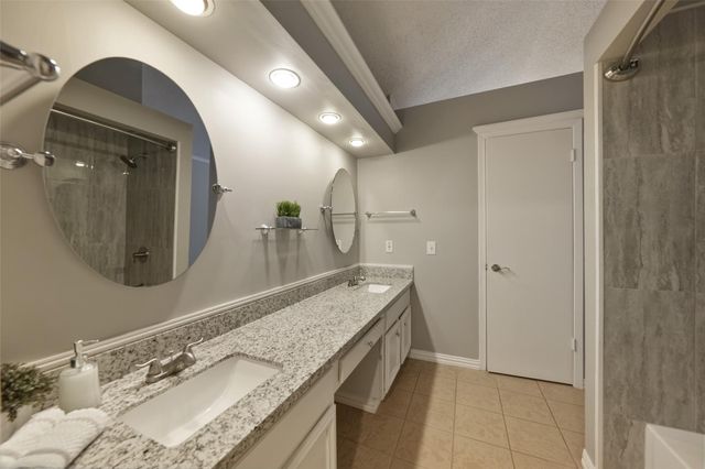 3311 Golden Trails Drive 505, Houston, TX 77345