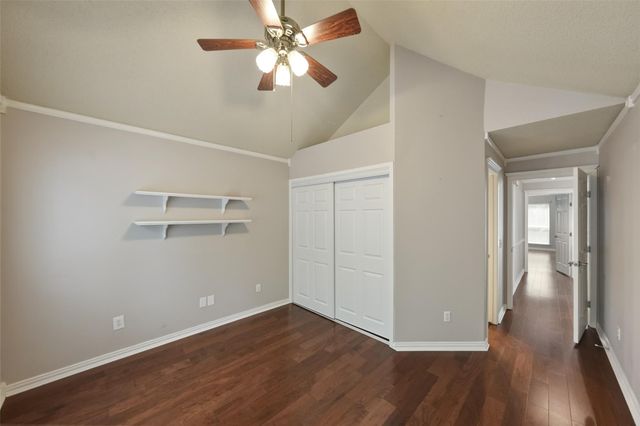 3311 Golden Trails Drive 505, Houston, TX 77345