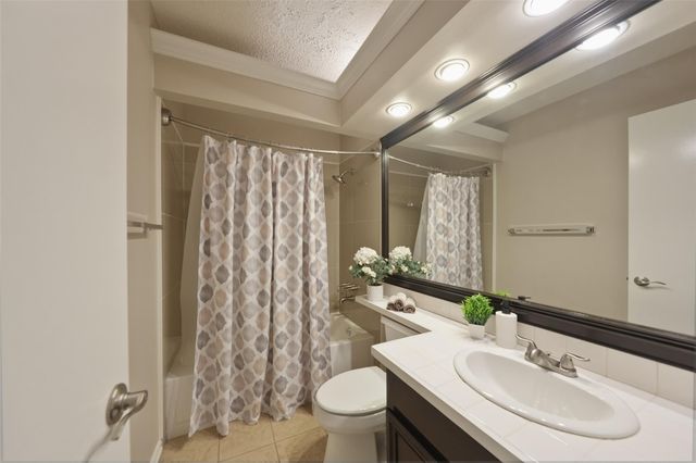 3311 Golden Trails Drive 505, Houston, TX 77345