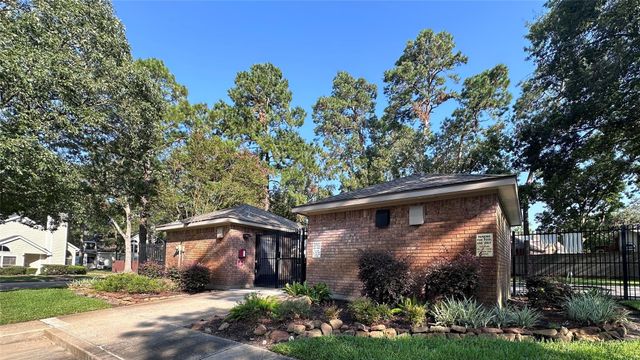 3311 Golden Trails Drive 505, Houston, TX 77345