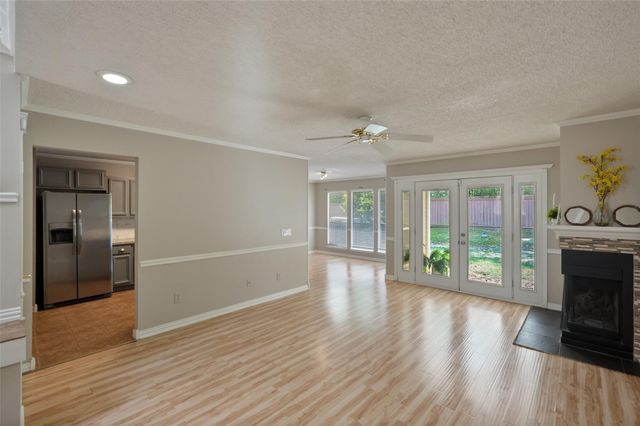 3311 Golden Trails Drive 505, Houston, TX 77345