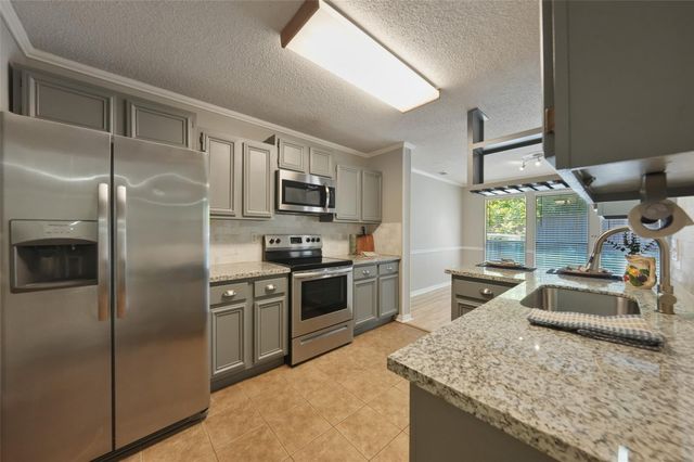 3311 Golden Trails Drive 505, Houston, TX 77345