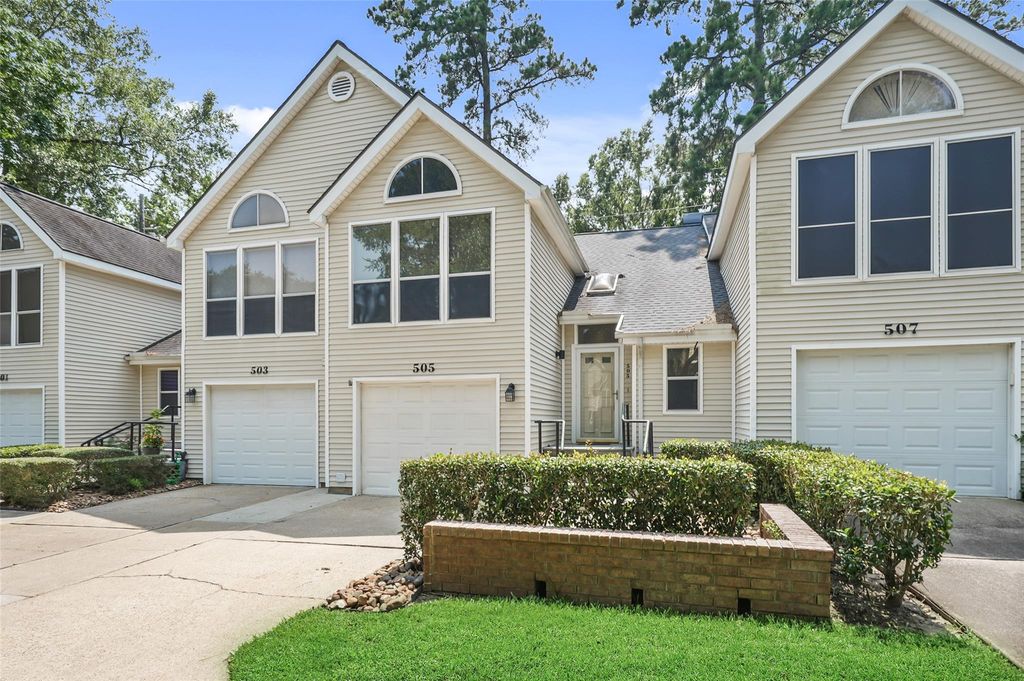3311 Golden Trails Drive 505, Houston, TX 77345