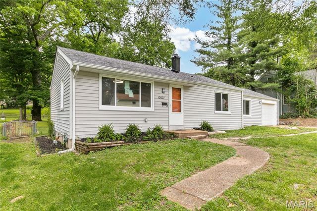 10007 Delta Drive, Breckenridge Hills, MO 63074