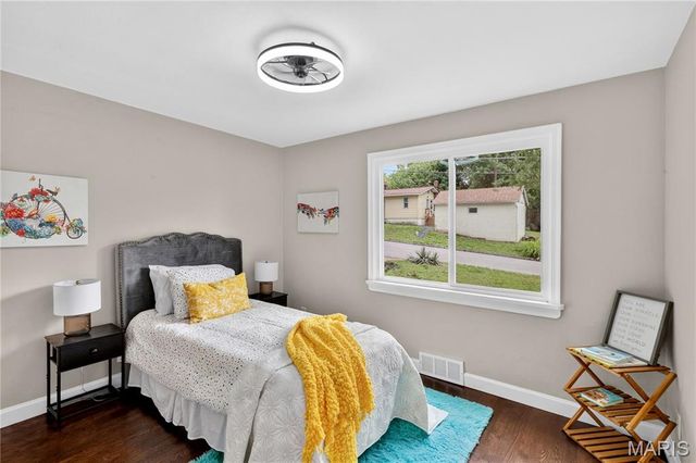10007 Delta Drive, Breckenridge Hills, MO 63074