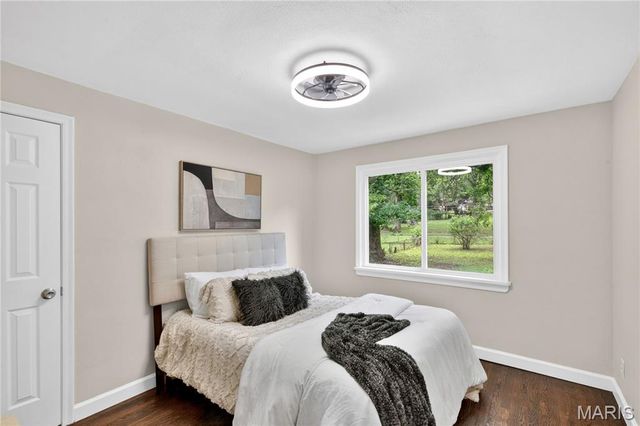 10007 Delta Drive, Breckenridge Hills, MO 63074