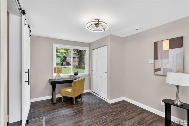 10007 Delta Drive, Breckenridge Hills, MO 63074
