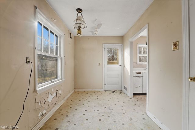 1016 Riverside Drive, Painesville, OH 44077