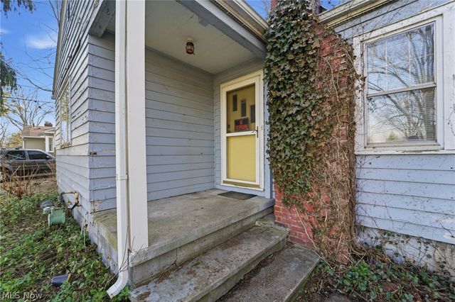 1016 Riverside Drive, Painesville, OH 44077