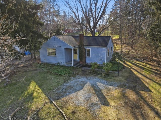 1016 Riverside Drive, Painesville, OH 44077