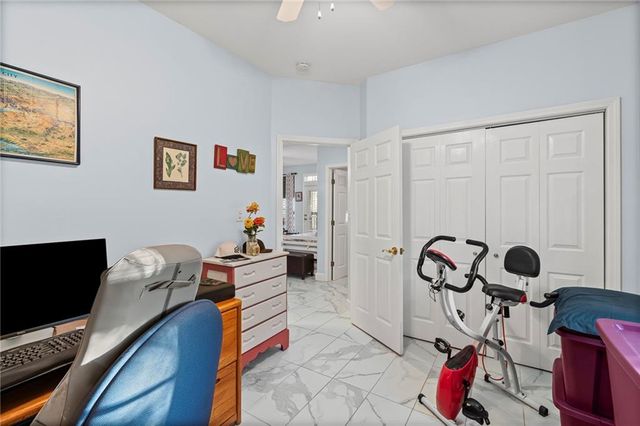 17201 E 32nd Street 6, Independence, MO 64055