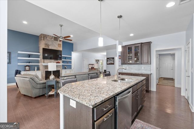 212 Overlook Way, Carrollton, GA 30117