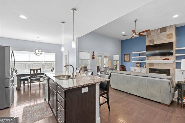 212 Overlook Way, Carrollton, GA 30117