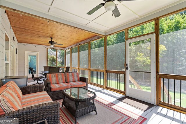 212 Overlook Way, Carrollton, GA 30117