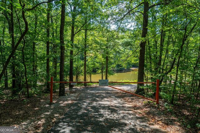 212 Overlook Way, Carrollton, GA 30117