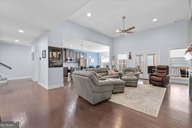 212 Overlook Way, Carrollton, GA 30117
