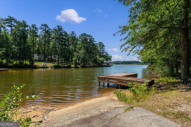 212 Overlook Way, Carrollton, GA 30117