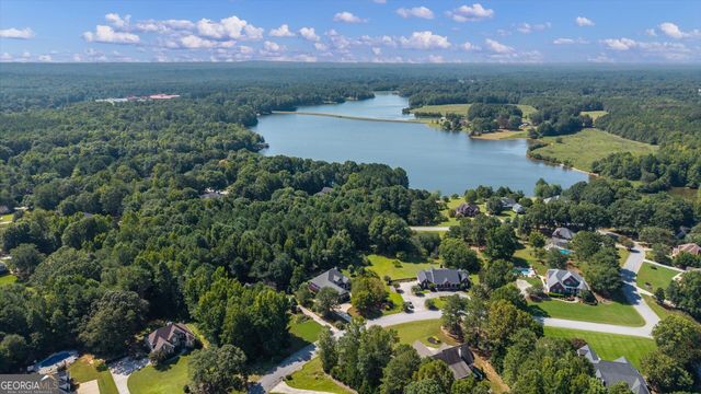 212 Overlook Way, Carrollton, GA 30117