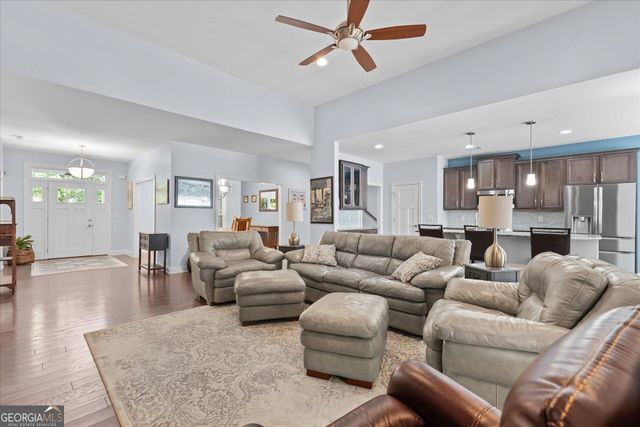 212 Overlook Way, Carrollton, GA 30117