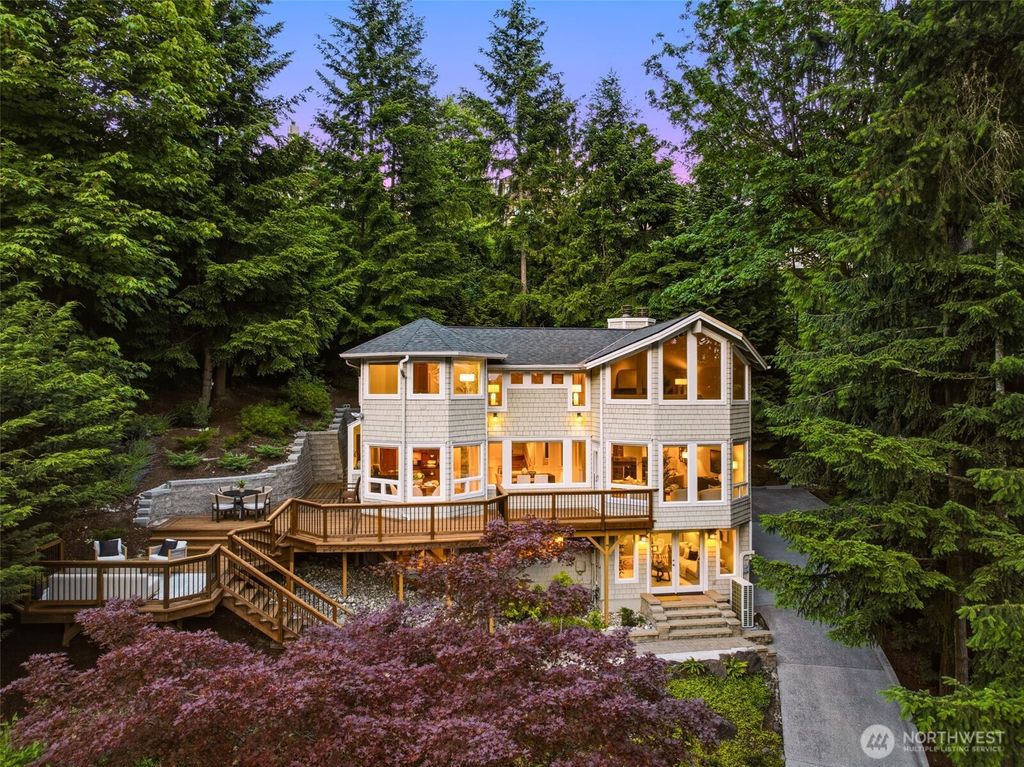 11113 NE 38th Place, Bellevue, WA 98004