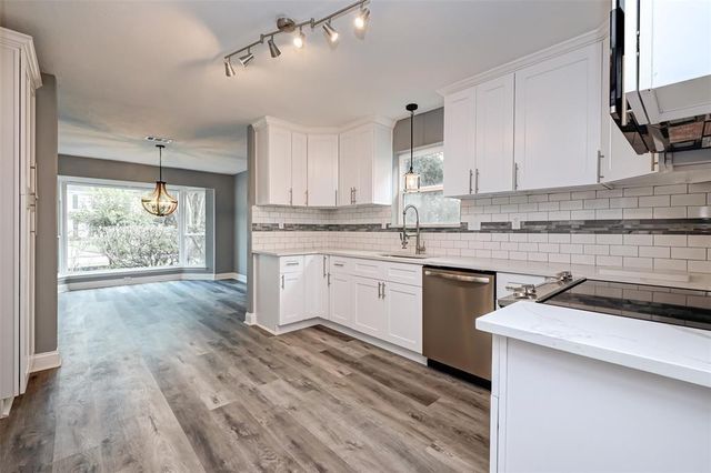 3918 Stillview Drive, Houston, TX 77068