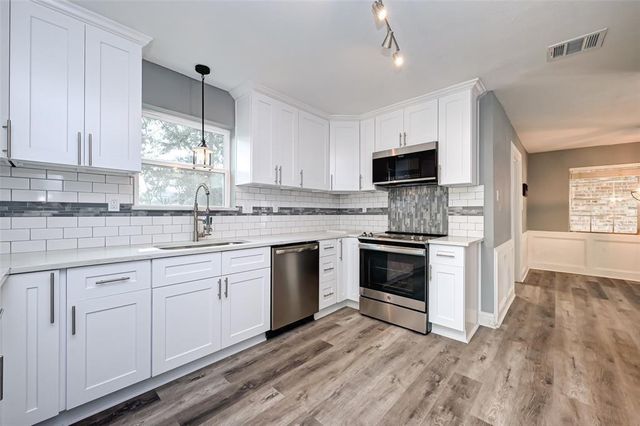 3918 Stillview Drive, Houston, TX 77068