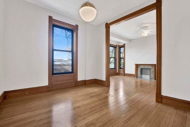 825 W Armitage Avenue 3S, Chicago, IL 60614