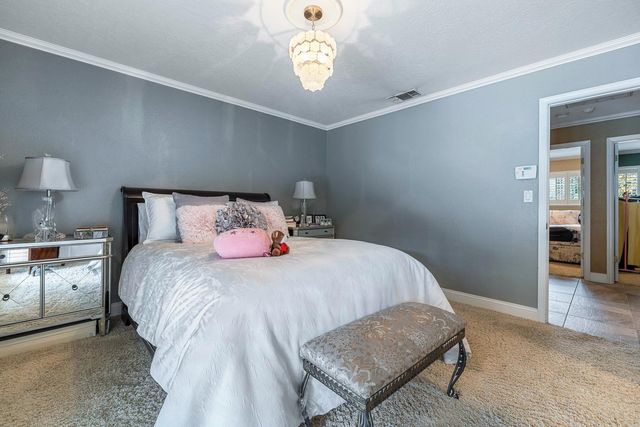 5627 N Kavanagh Avenue, Fresno, CA 93711