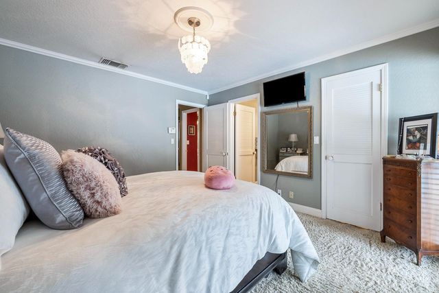 5627 N Kavanagh Avenue, Fresno, CA 93711