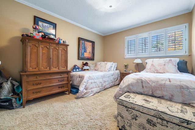 5627 N Kavanagh Avenue, Fresno, CA 93711