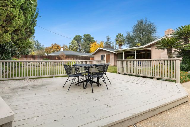 5627 N Kavanagh Avenue, Fresno, CA 93711